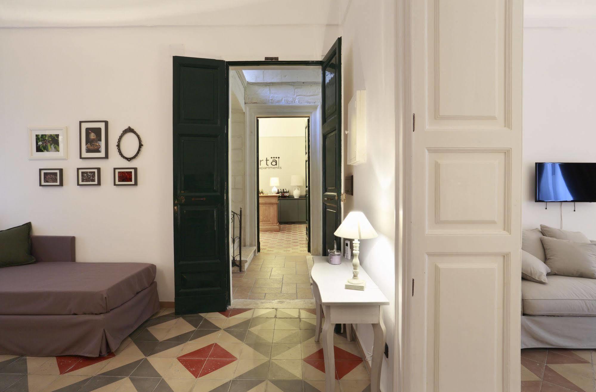 Santa Marta Suites & Apartments Lecce Buitenkant foto