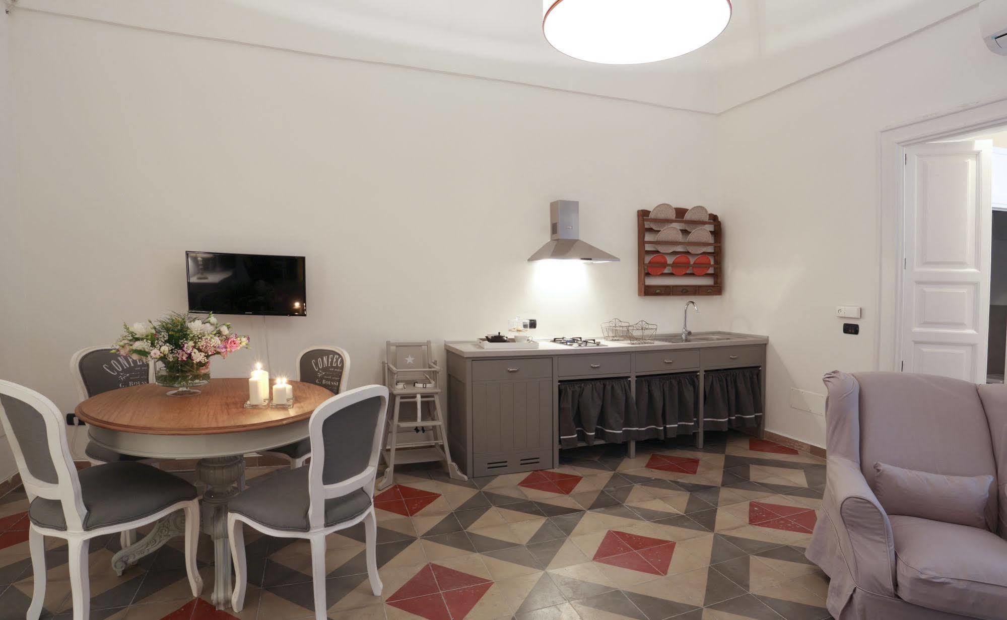 Santa Marta Suites & Apartments Lecce Buitenkant foto