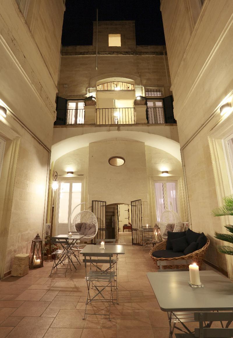 Santa Marta Suites & Apartments Lecce Buitenkant foto