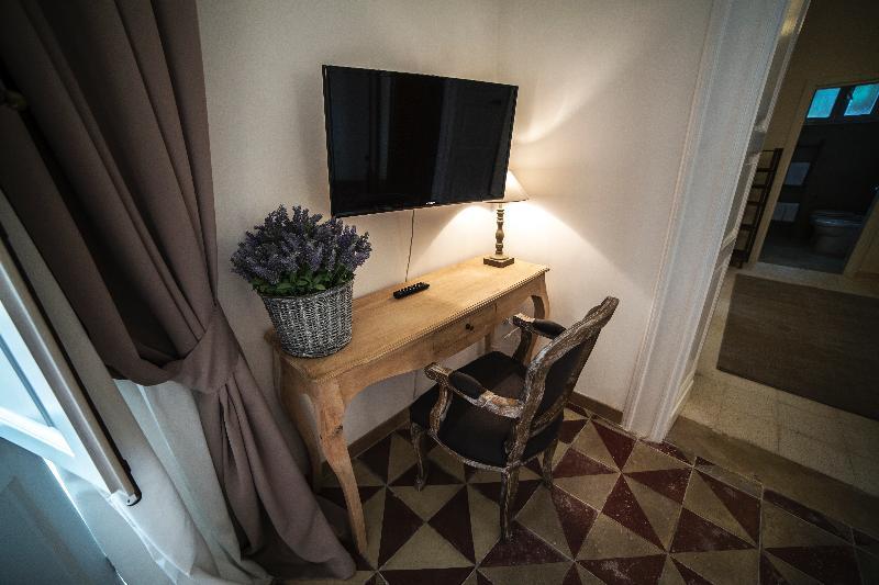 Santa Marta Suites & Apartments Lecce Buitenkant foto