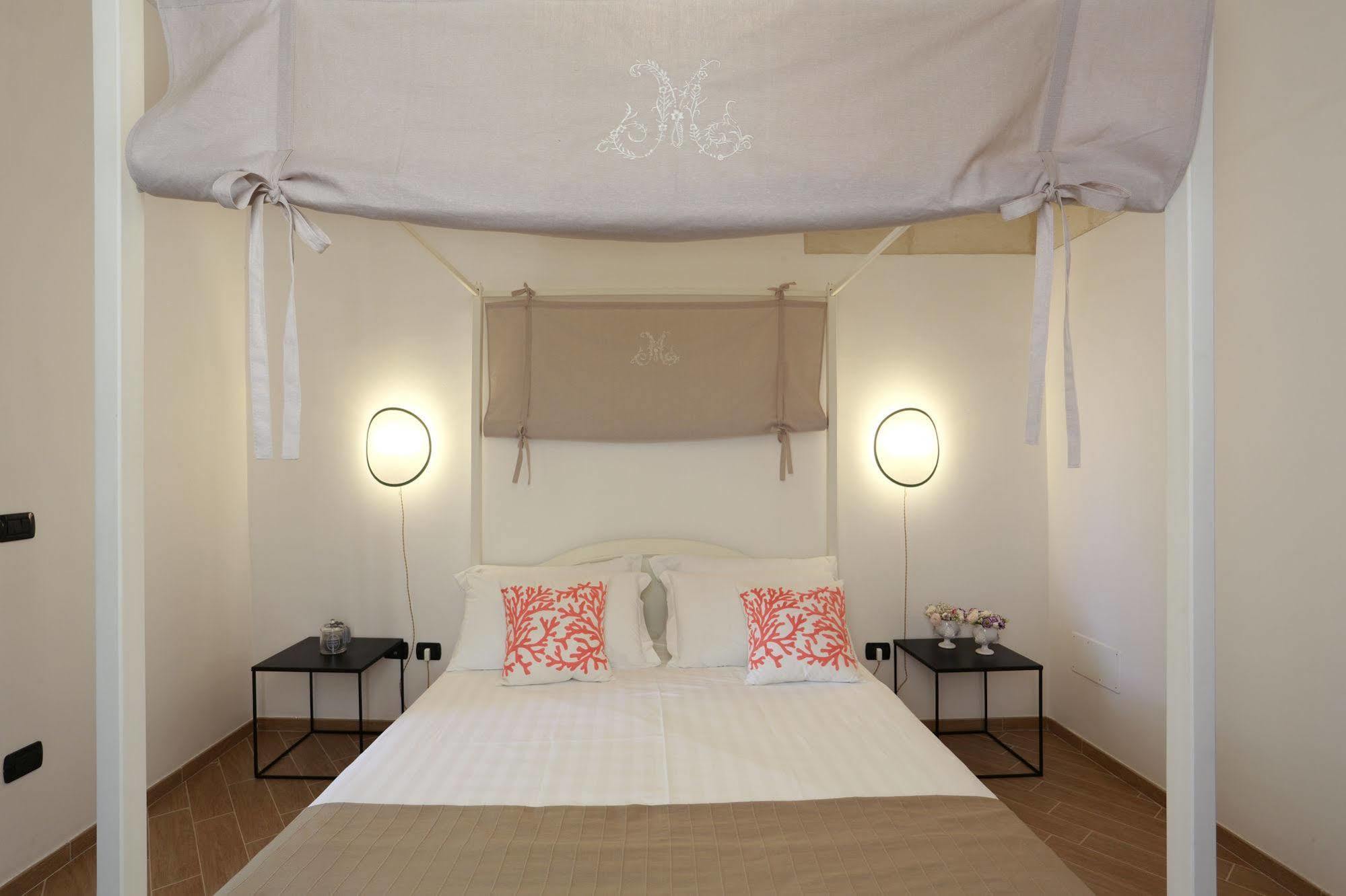 Santa Marta Suites & Apartments Lecce Buitenkant foto