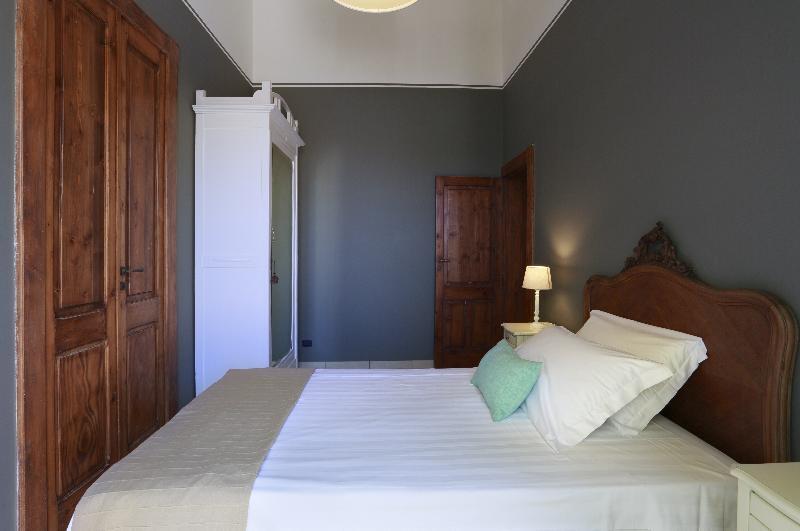 Santa Marta Suites & Apartments Lecce Buitenkant foto